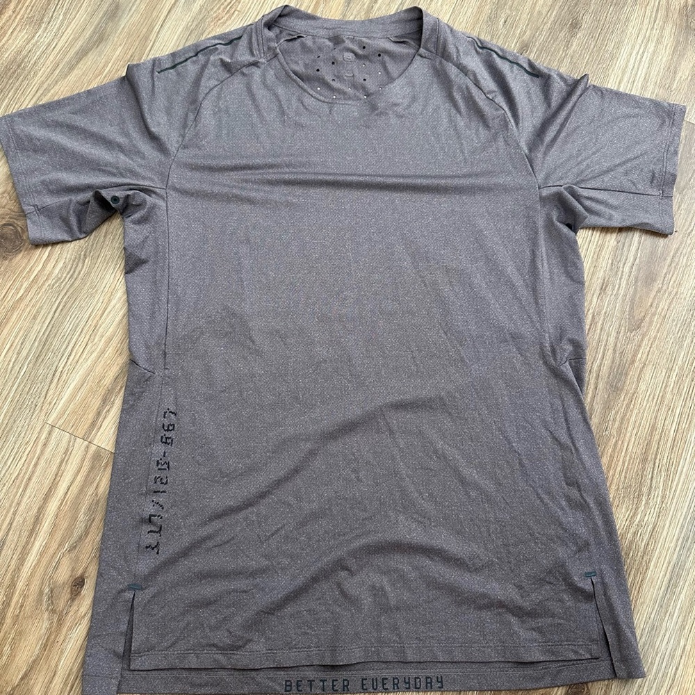 Men’s lululemon Drysense tshirt. Size L